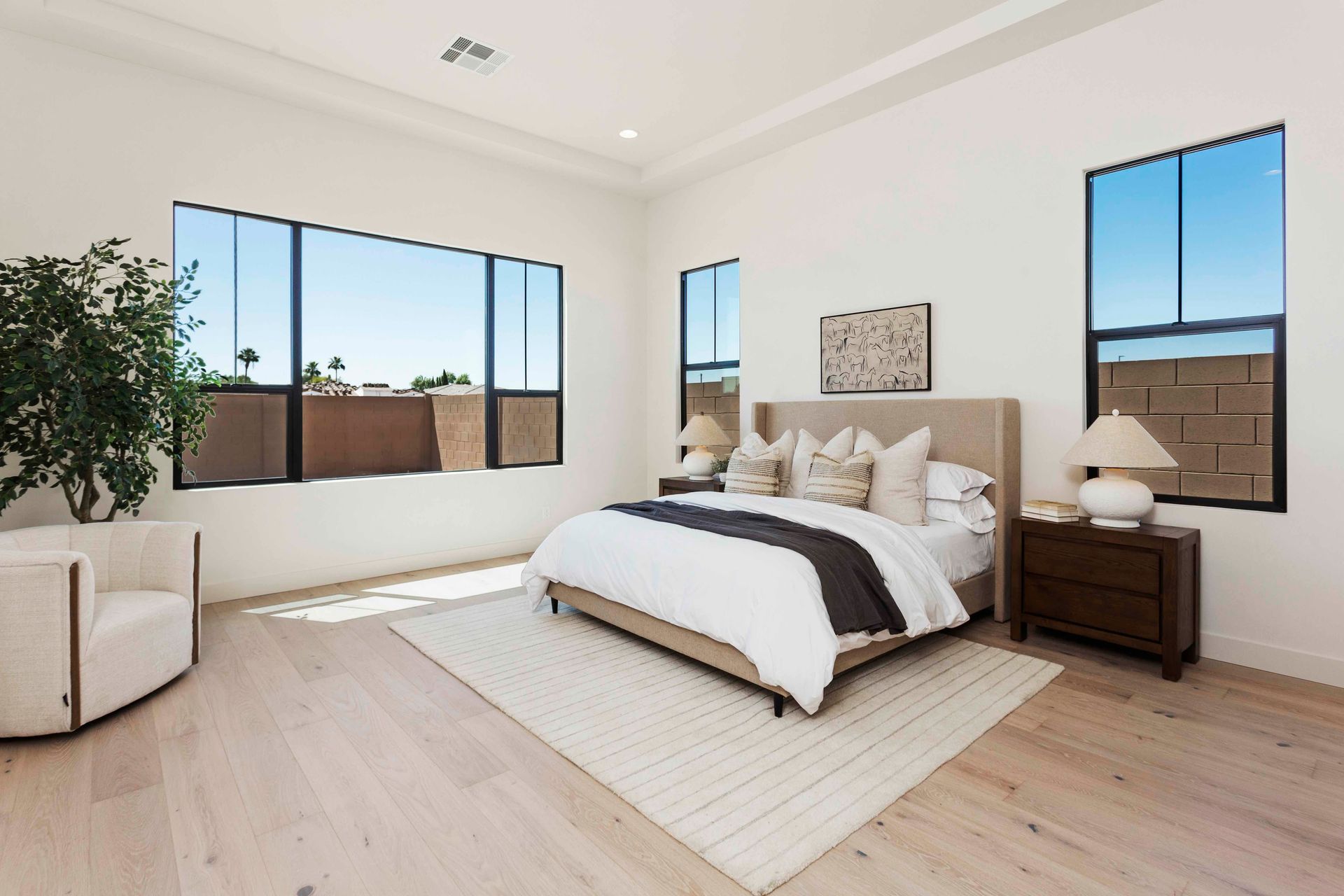 Primary Bedroom - Daviana