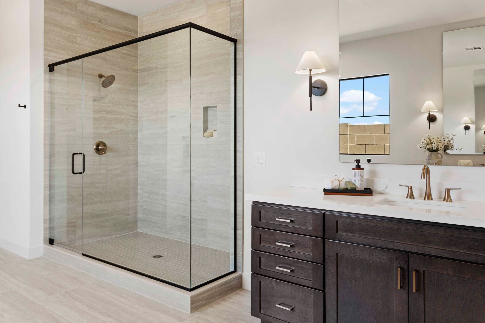 Primary Bathroom - Daviana