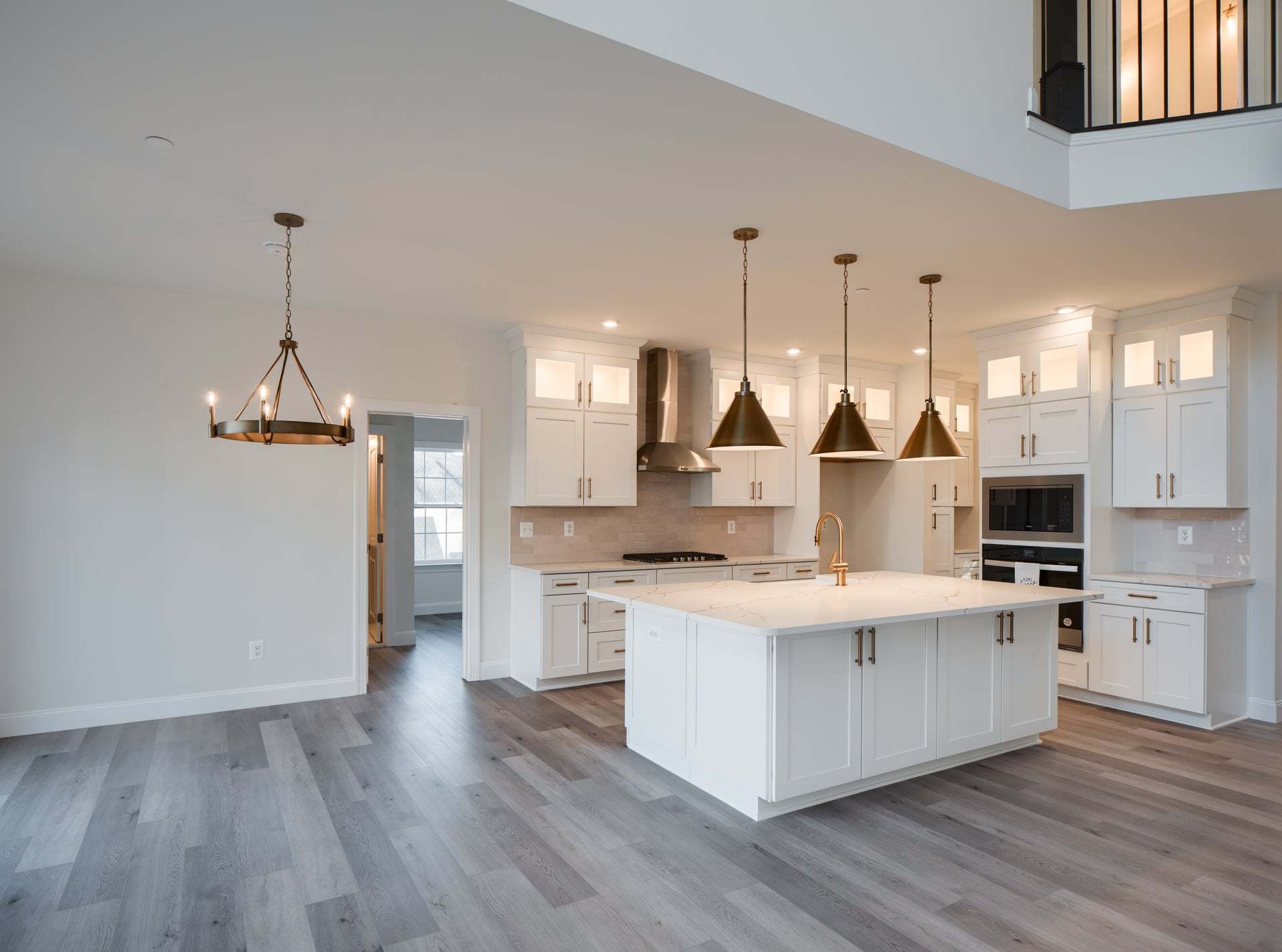 Breakfast Area and Garden Kitchen