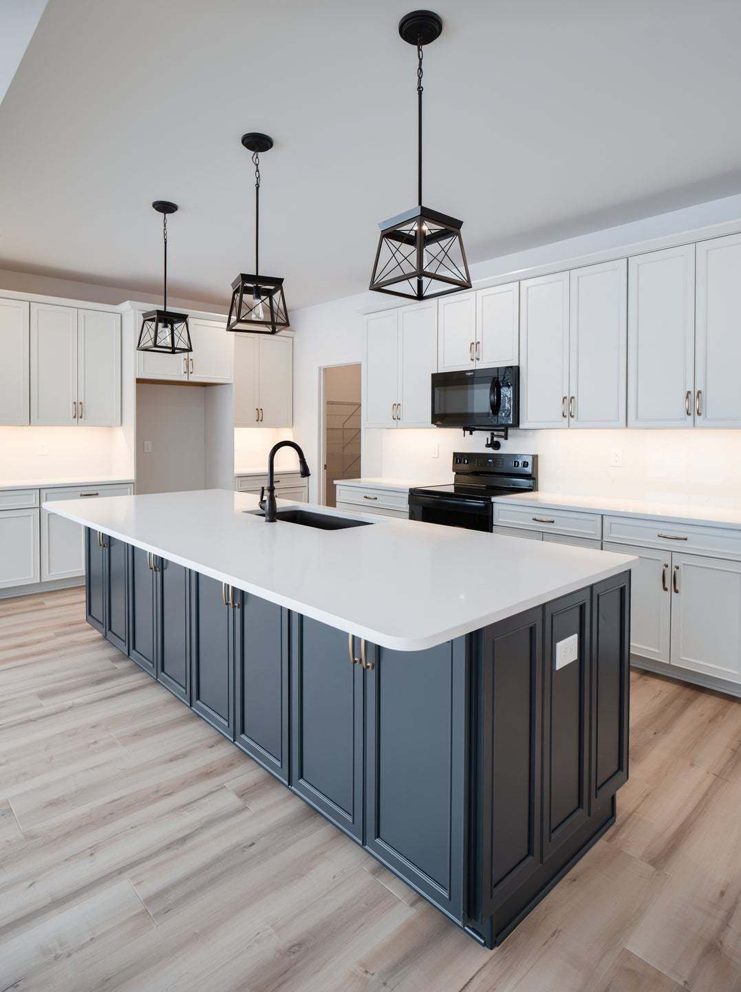 Standard Kitchen w/Upgrades