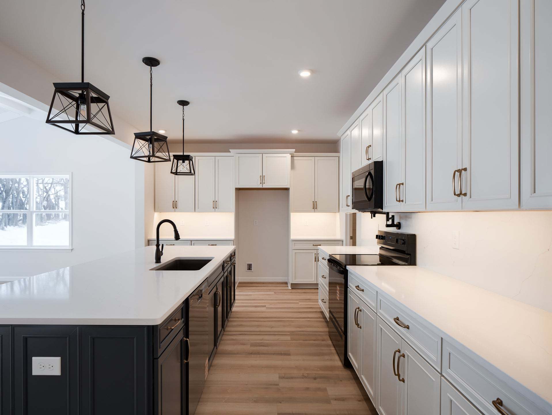 Standard Kitchen w/Upgrades