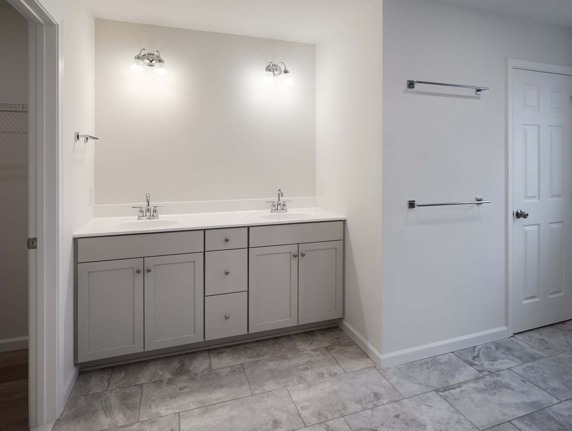 Standard Bath w/Upgrades