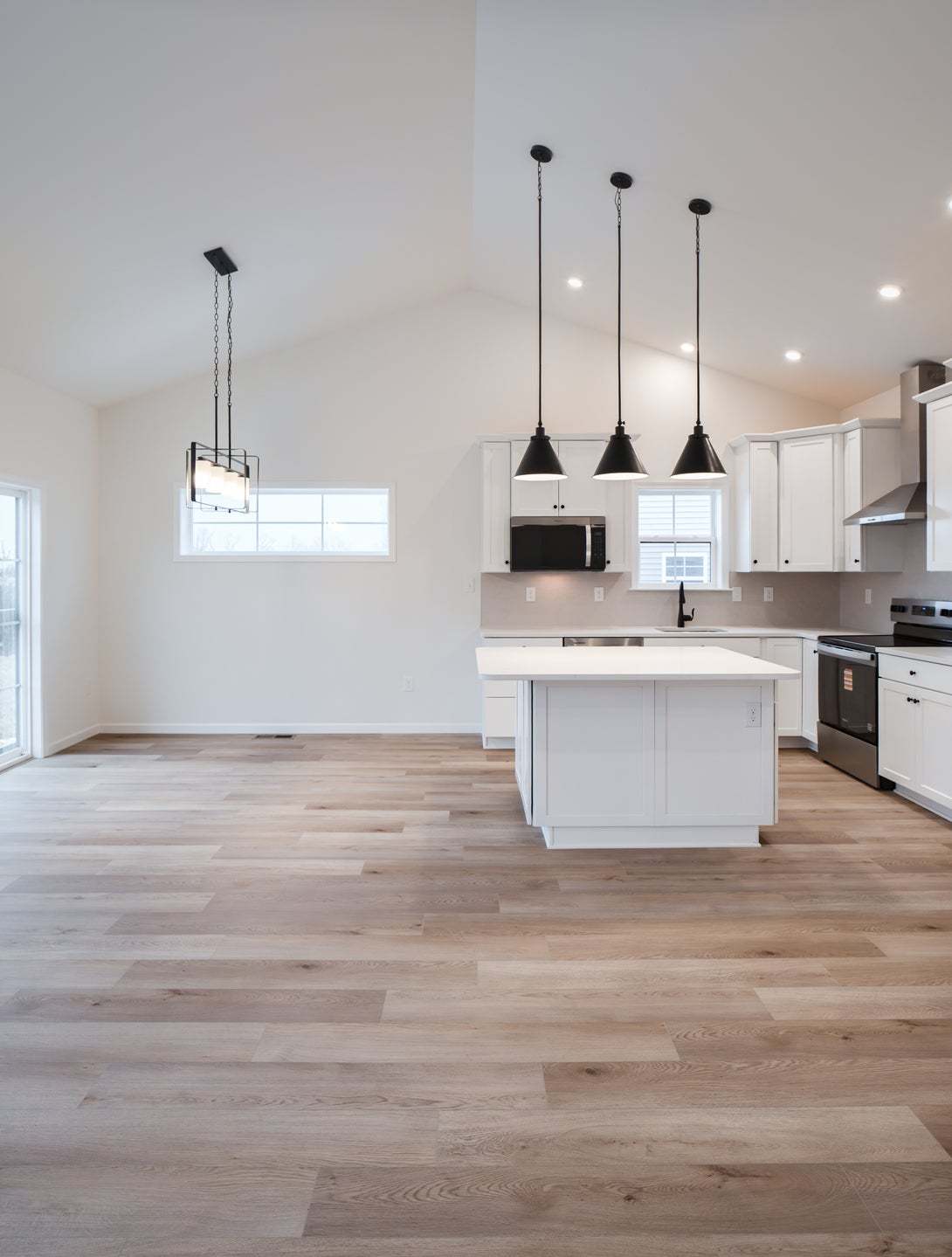 Dining Area and Classic Kitchen