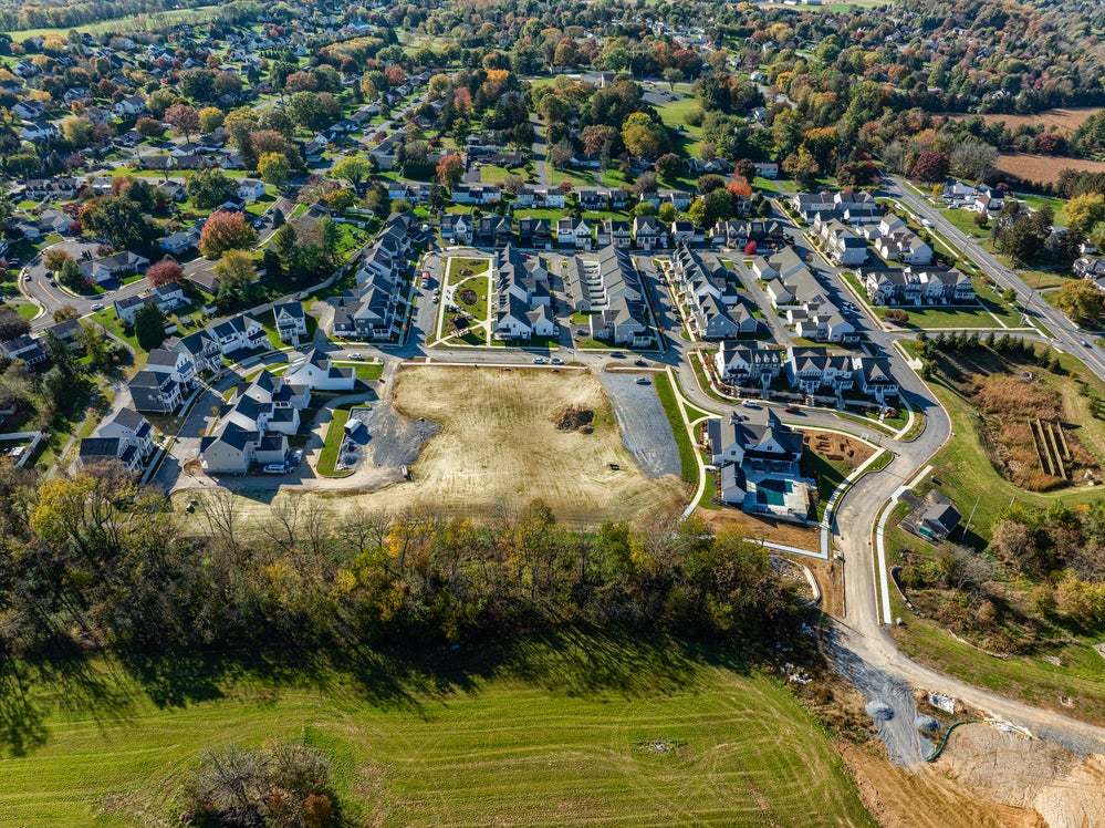casa en Devon Creek Cottages por Keystone Custom Homes