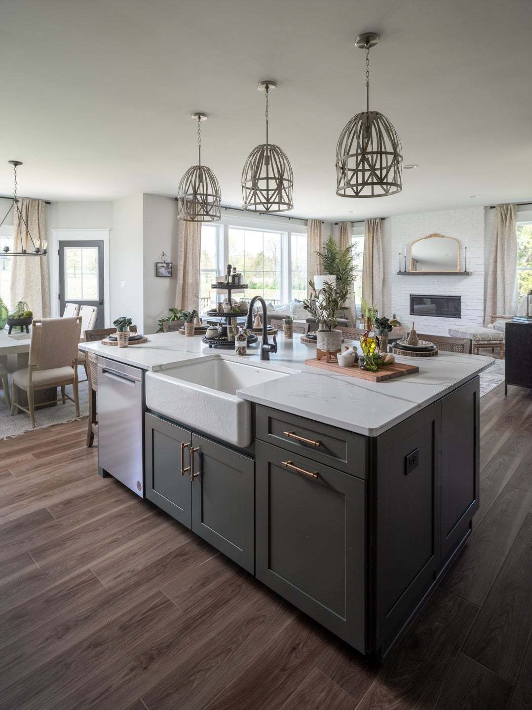 Classic Kitchen & Family Room