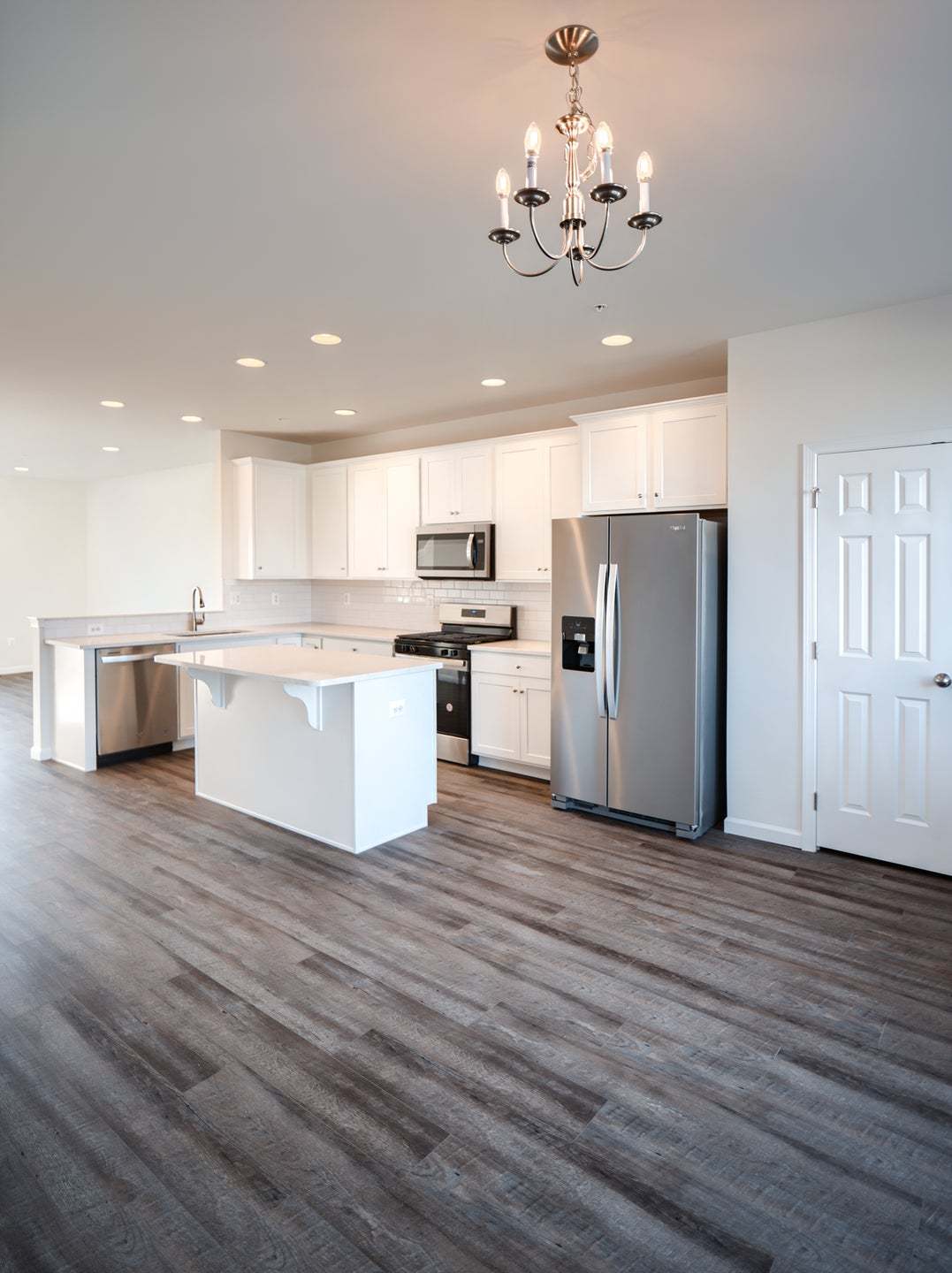 Standard Kitchen w/ Upgrades