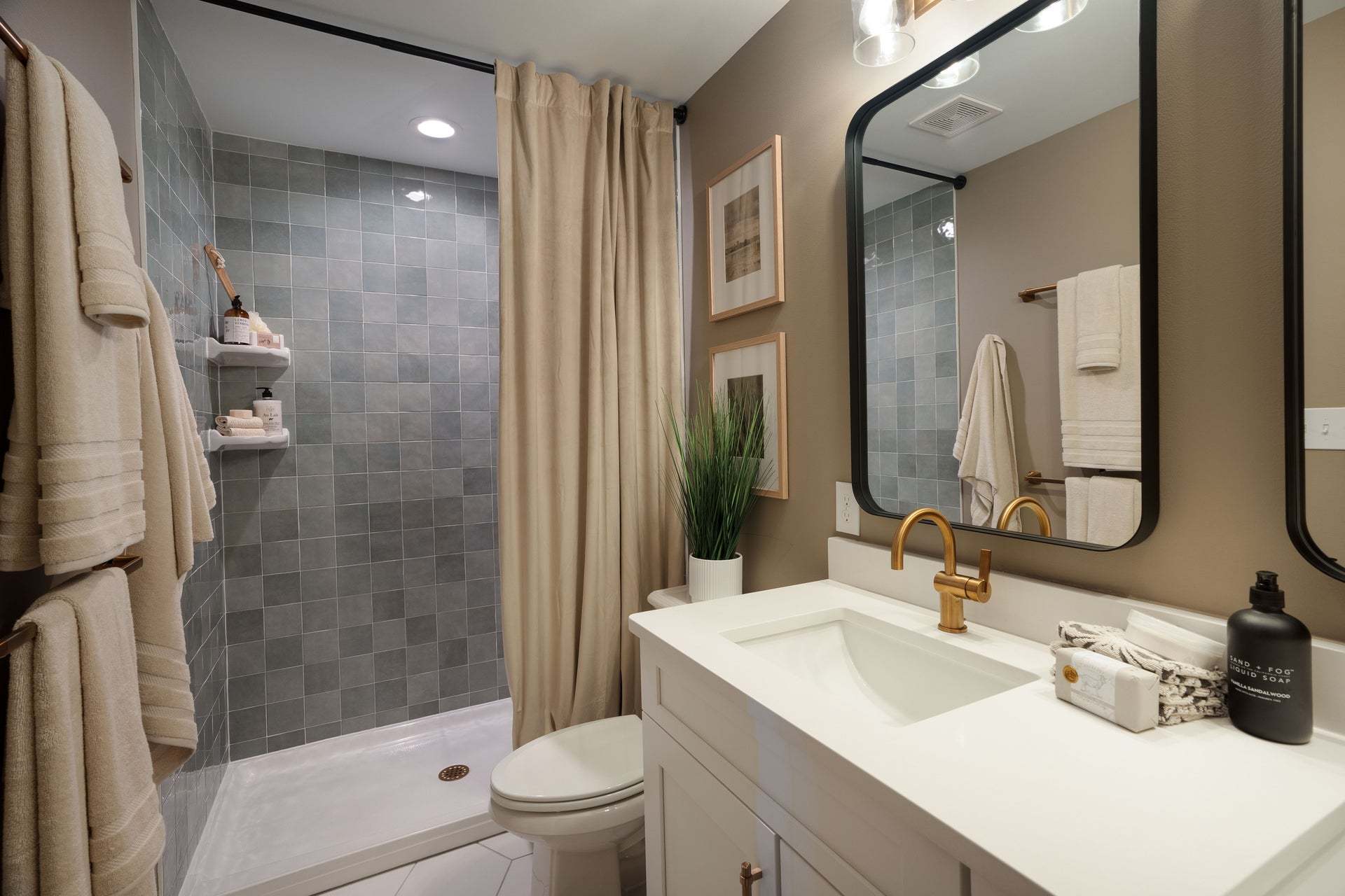 Standard Bath w/ Upgrades