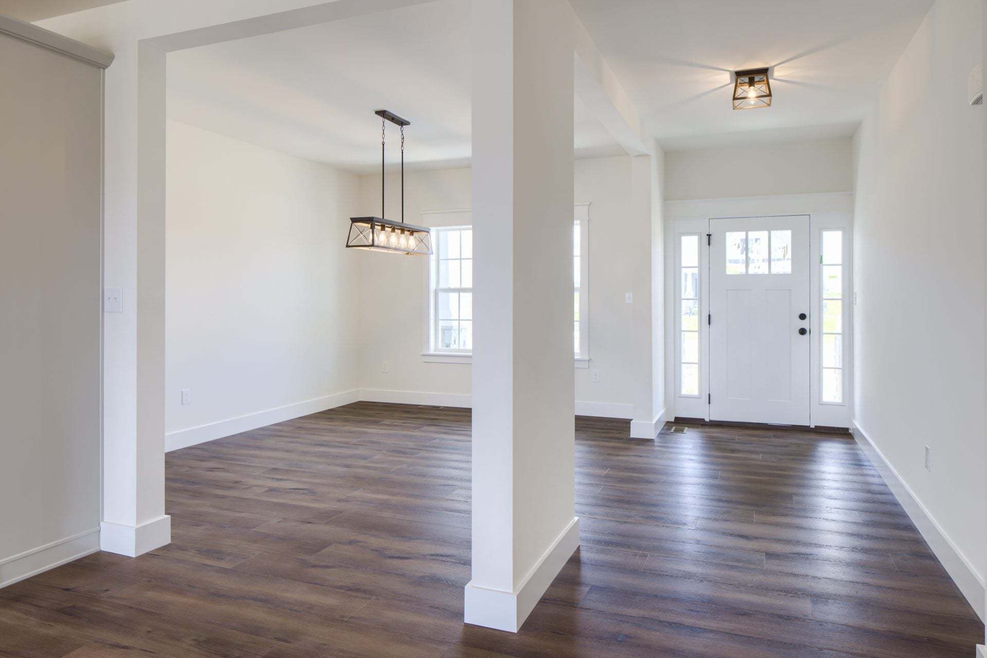 Dining Room & Foyer