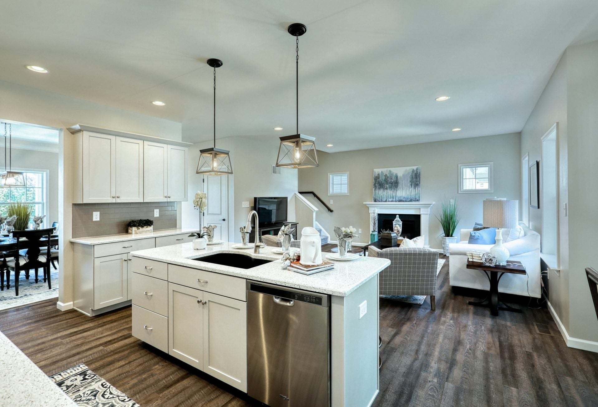 Classic Kitchen & Family Room