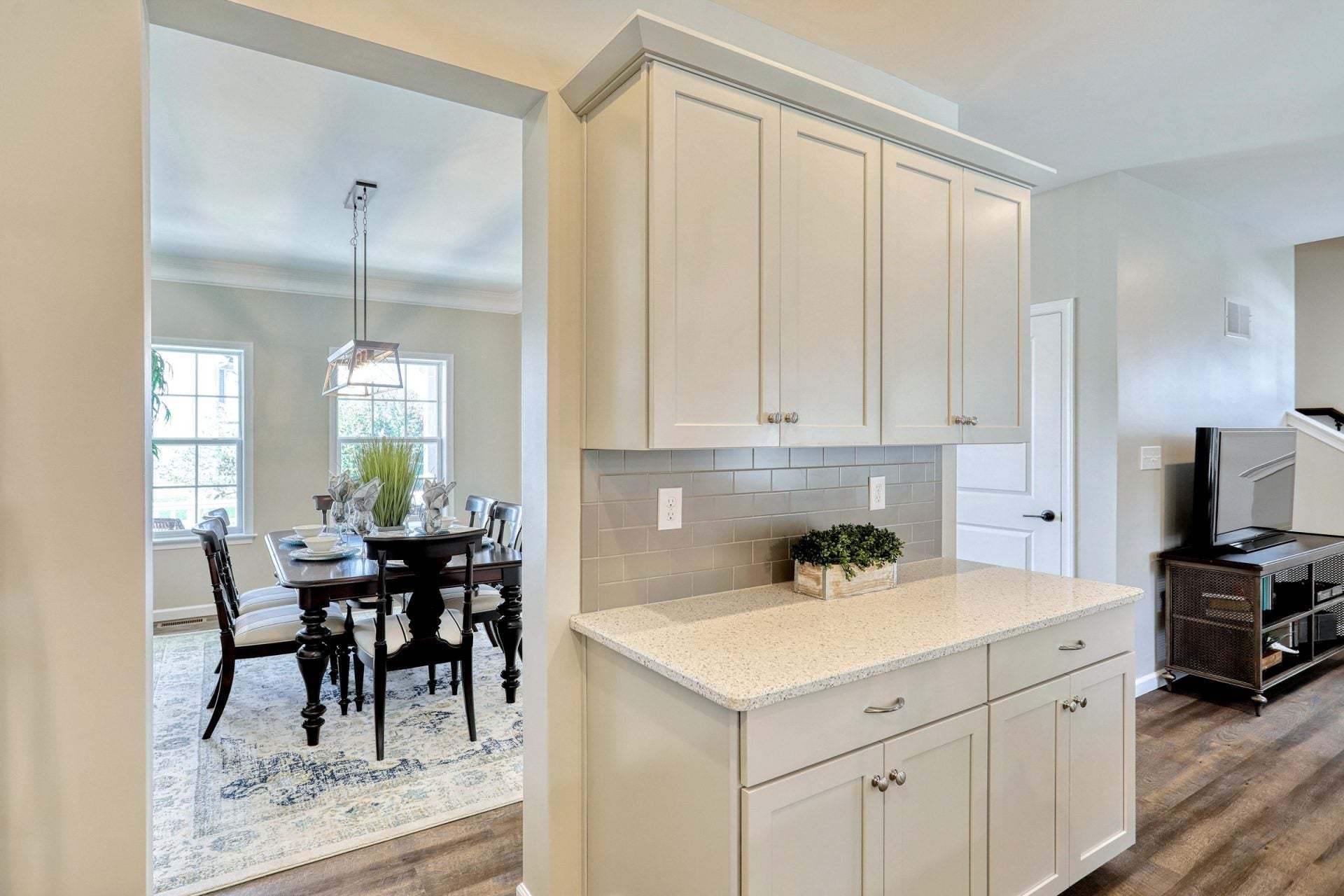 Classic Kitchen & Dining Room