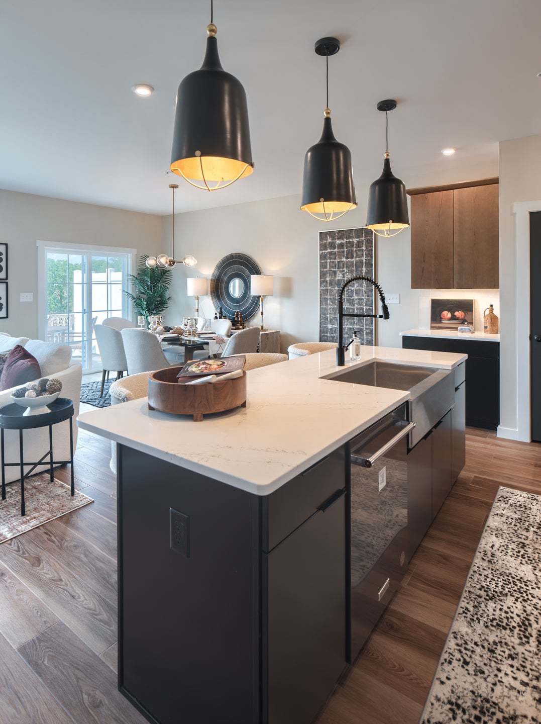 Dining Room and Classic Kitchen