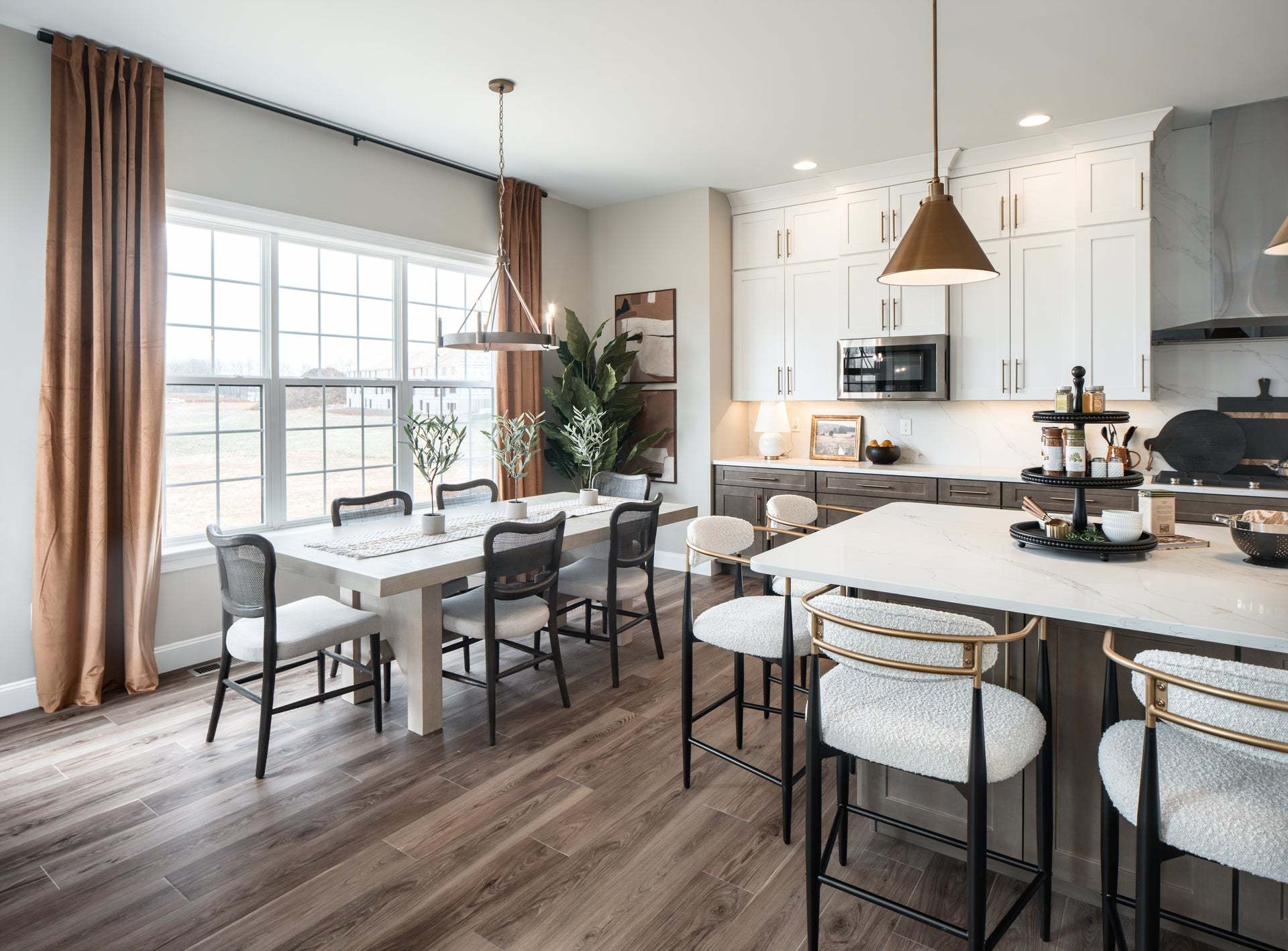 Chef's Kitchen and Breakfast Area