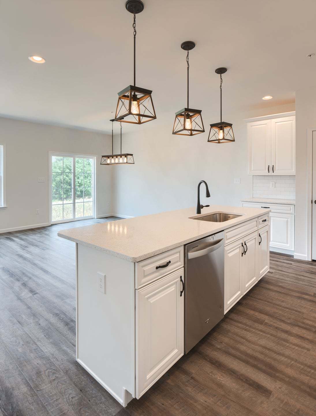 Dining Room and Classic Kitchen