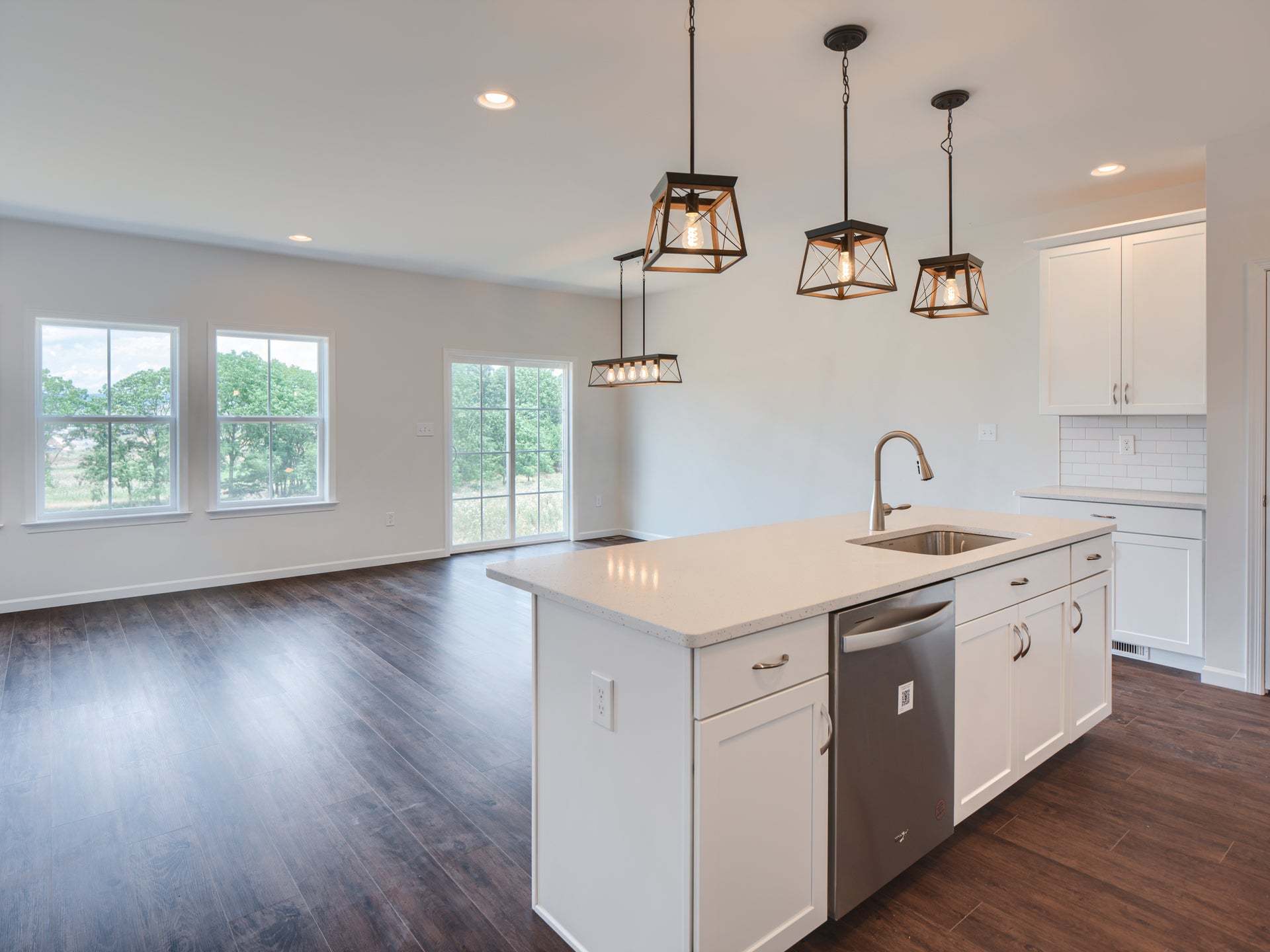 Dining Room and Classic Kitchen