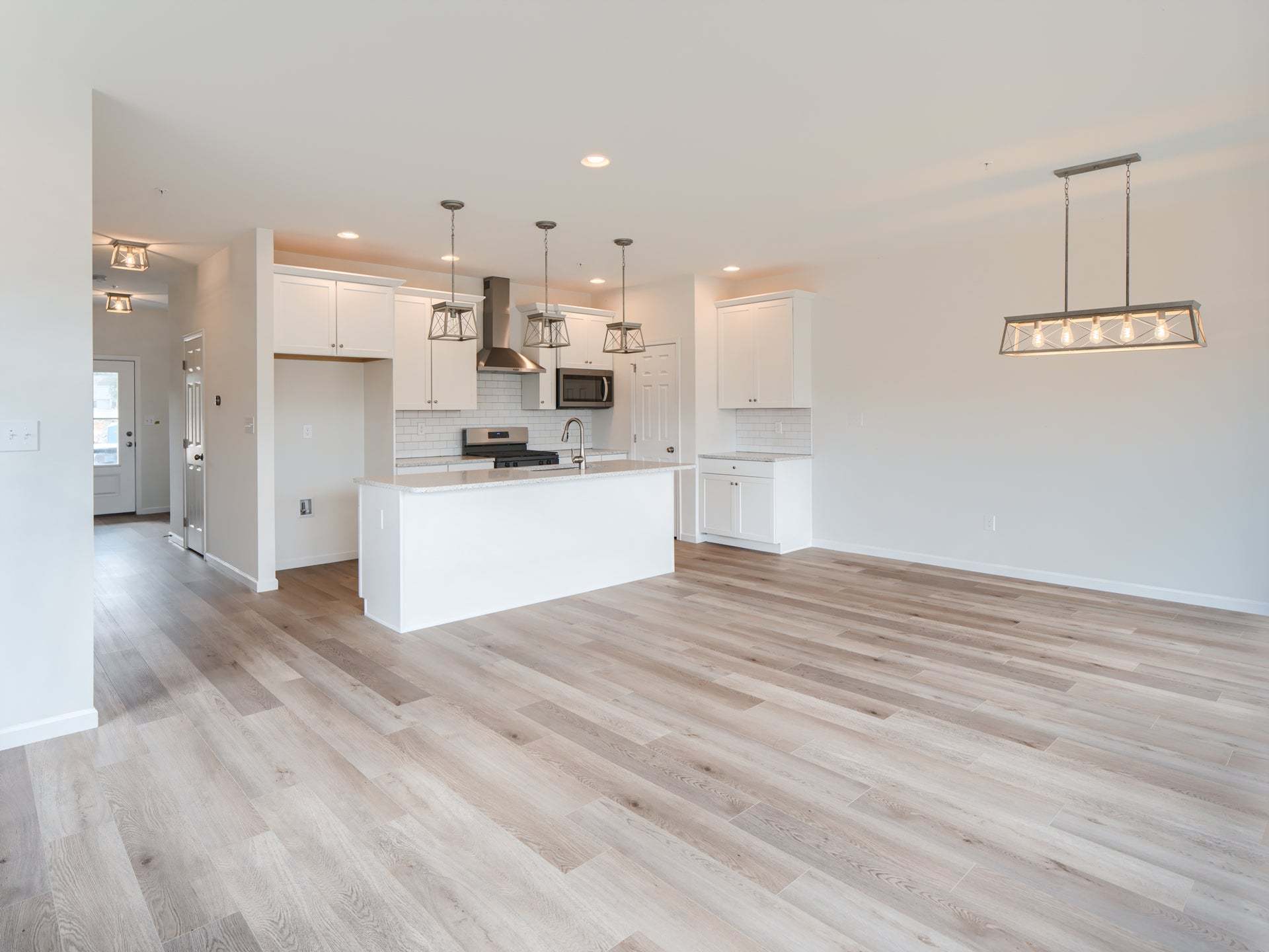 Classic Kitchen and Dining Room