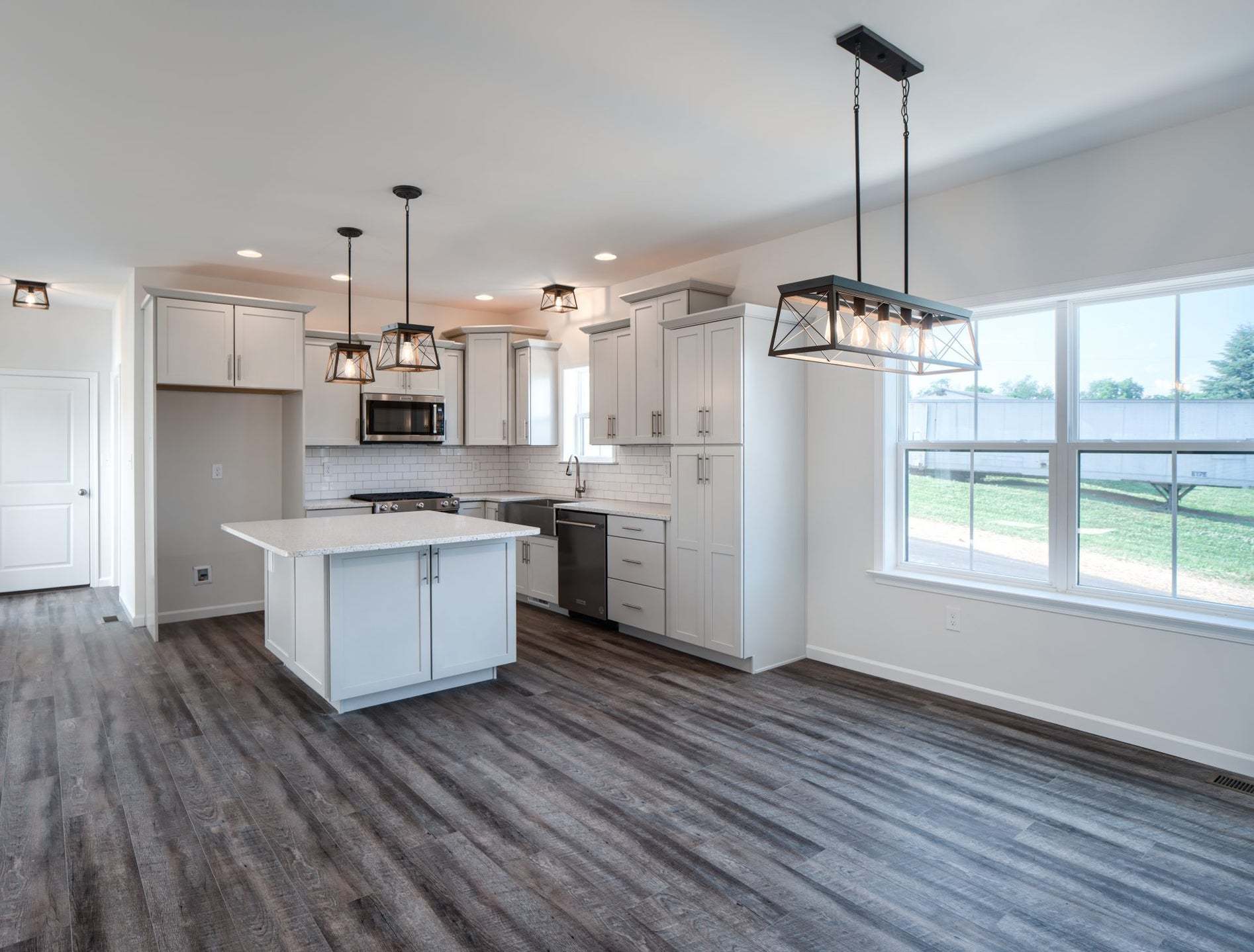 Classic Kitchen and Dining Room