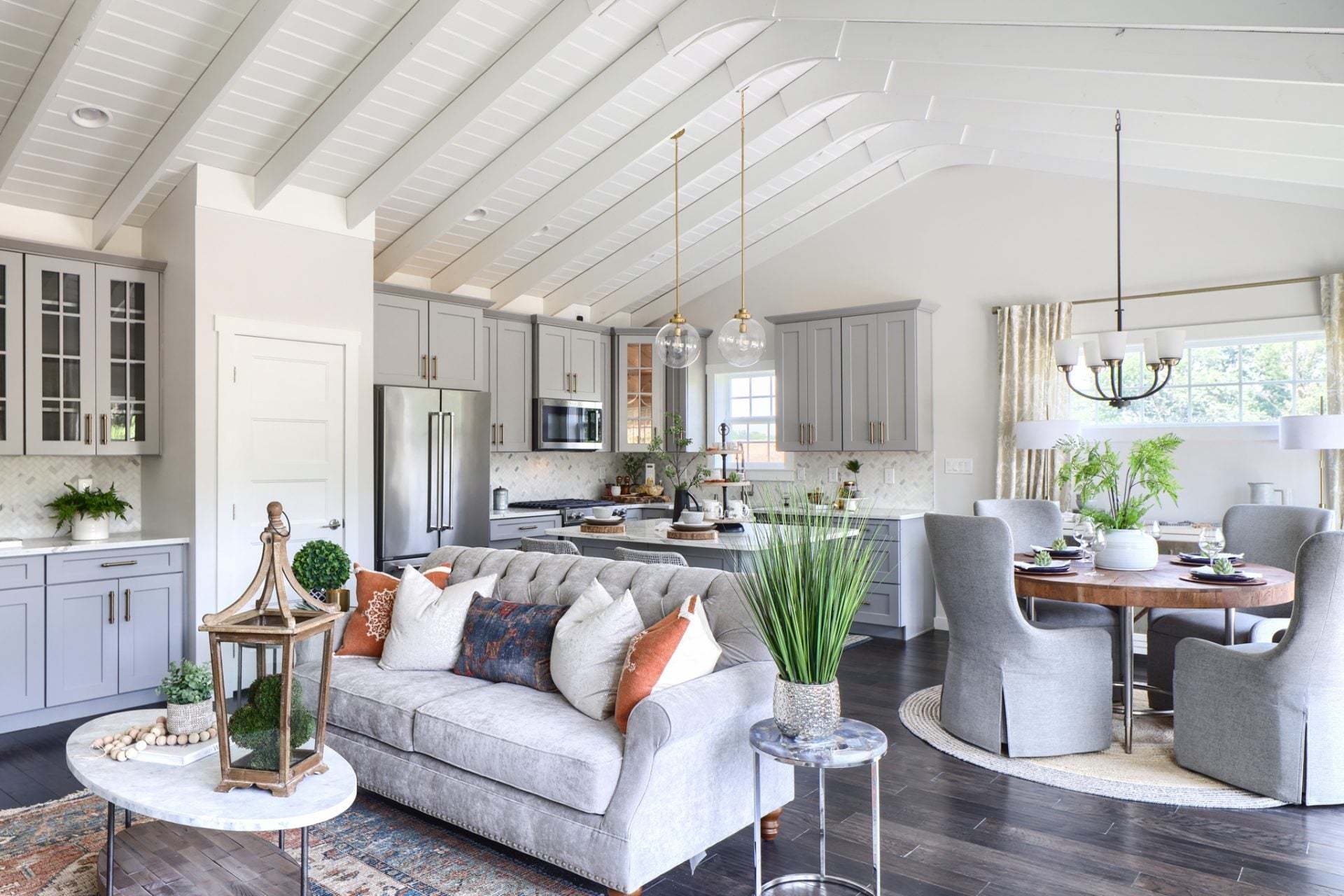 Family Room & Classic Kitchen