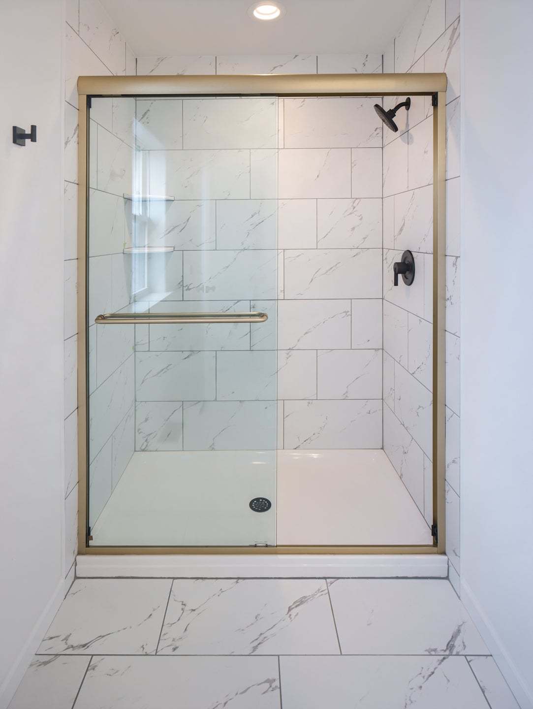 Standard Bath w/ Upgrades