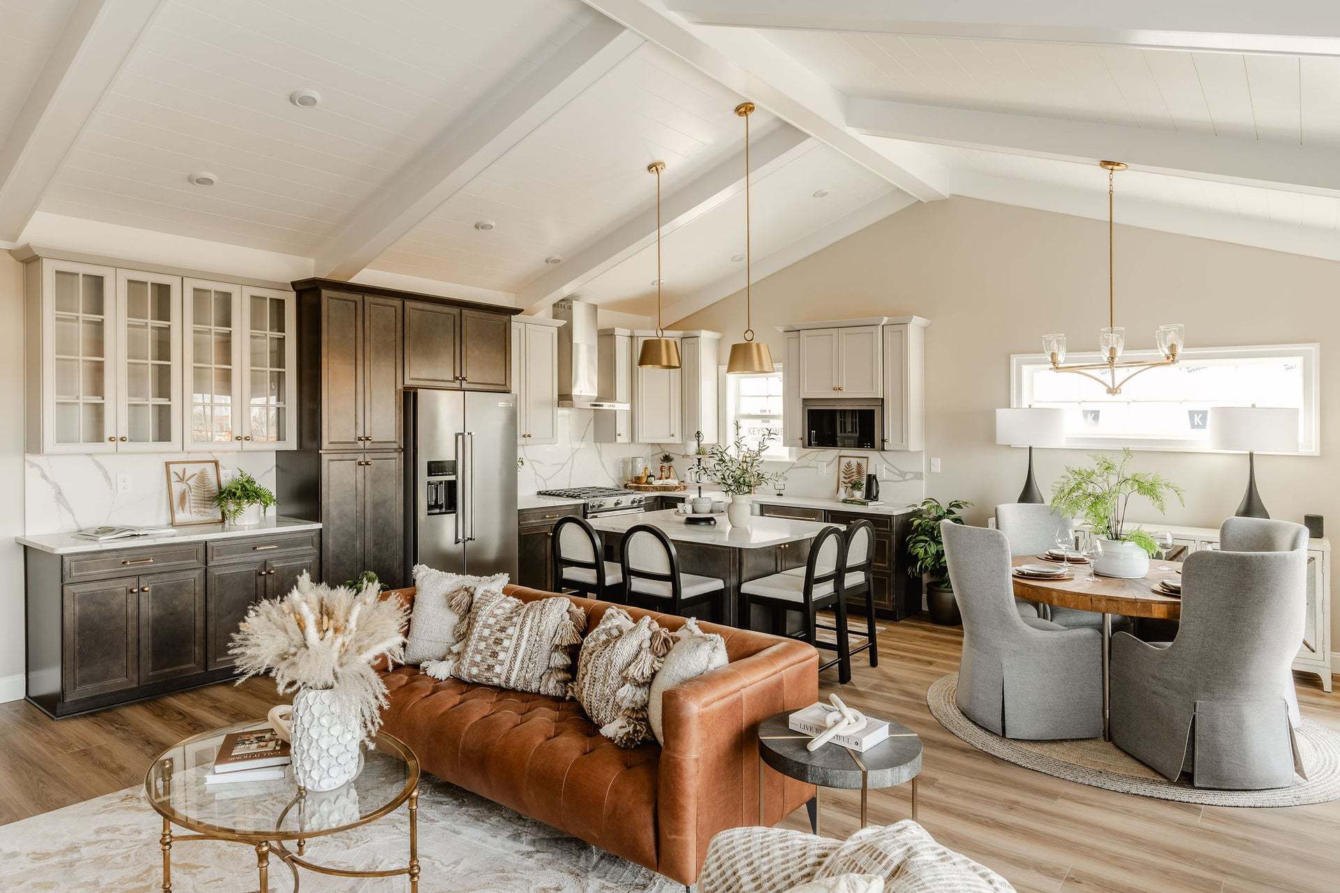 Classic Kitchen and Dining Area