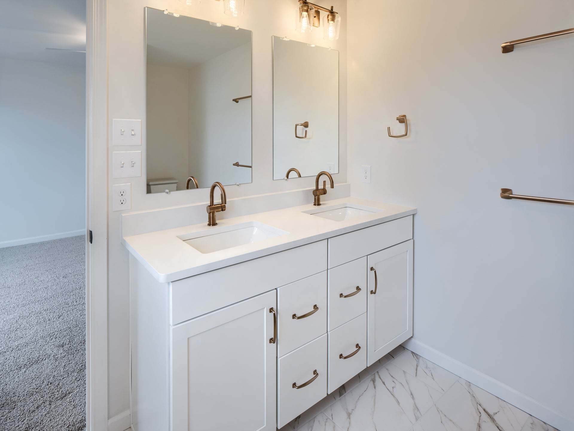 Standard Bath w/ Upgrades