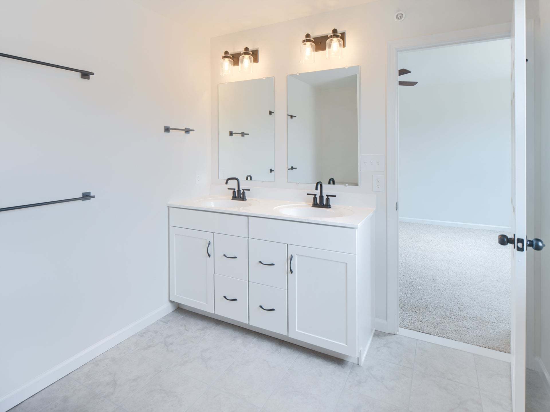 Standard Bath w/ Upgrades