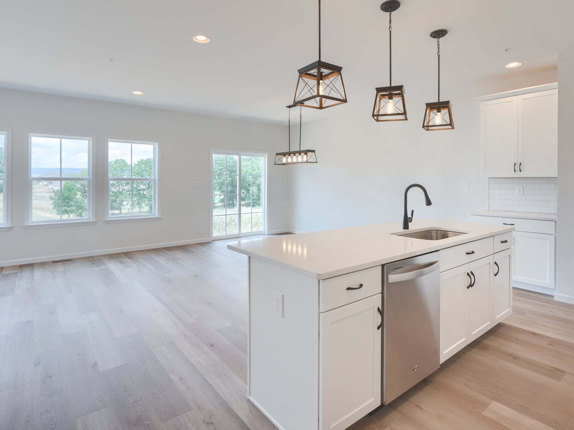 Dining Room and Classic Kitchen