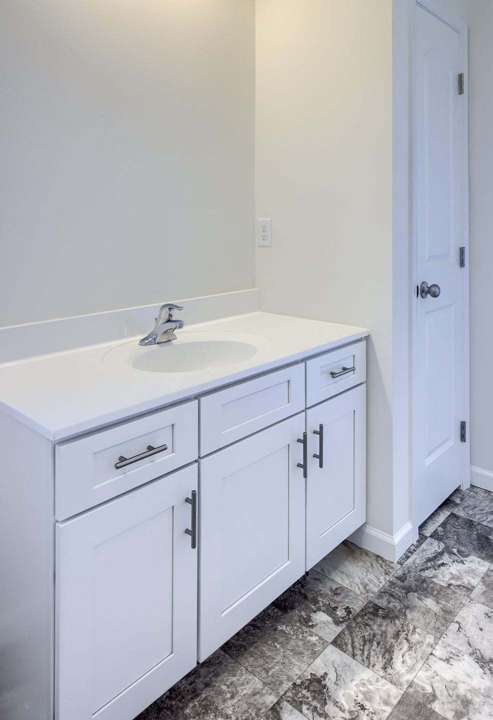 Standard Bath w/ Upgrades