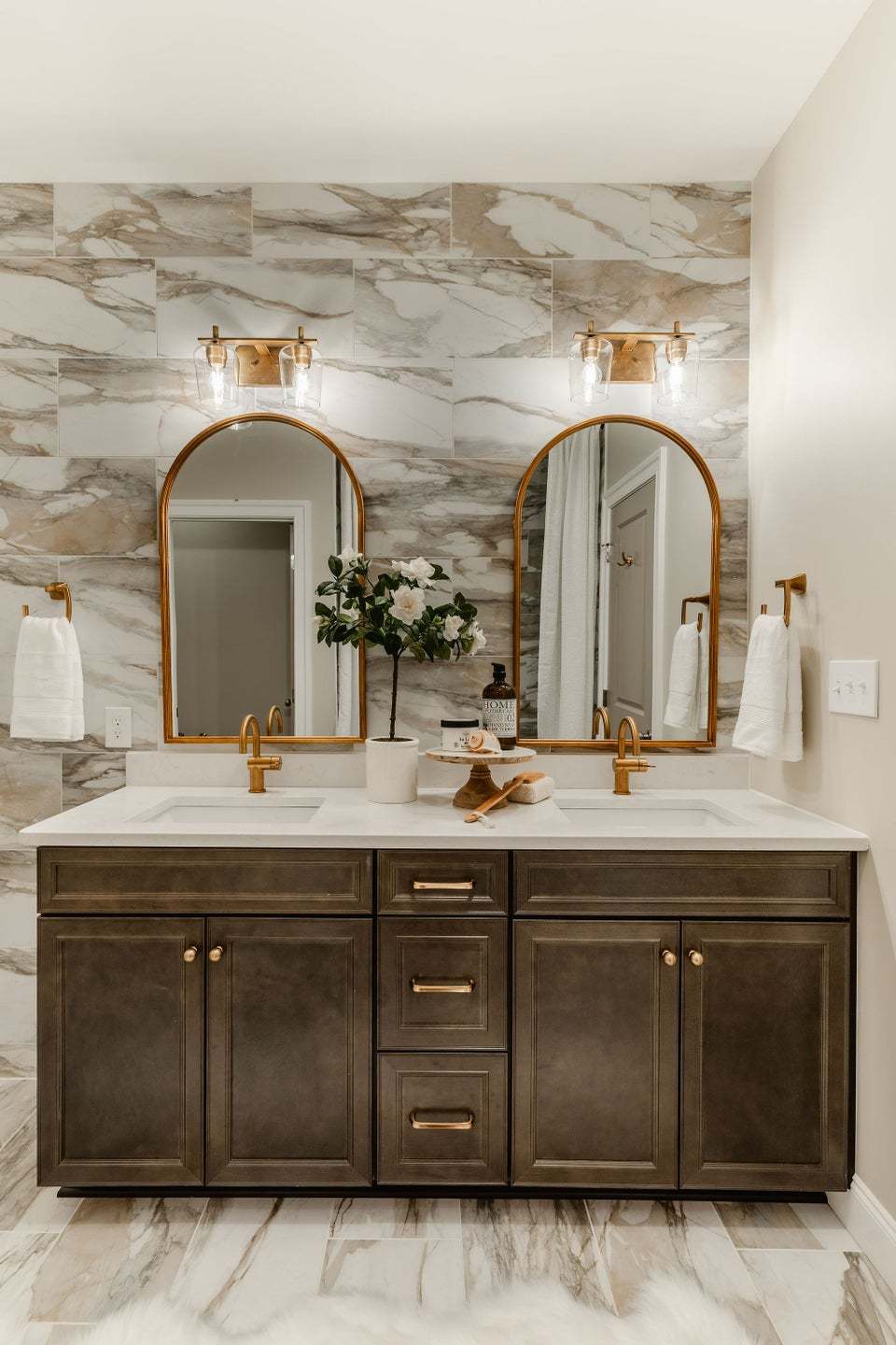 Standard Bath w/ Upgrades