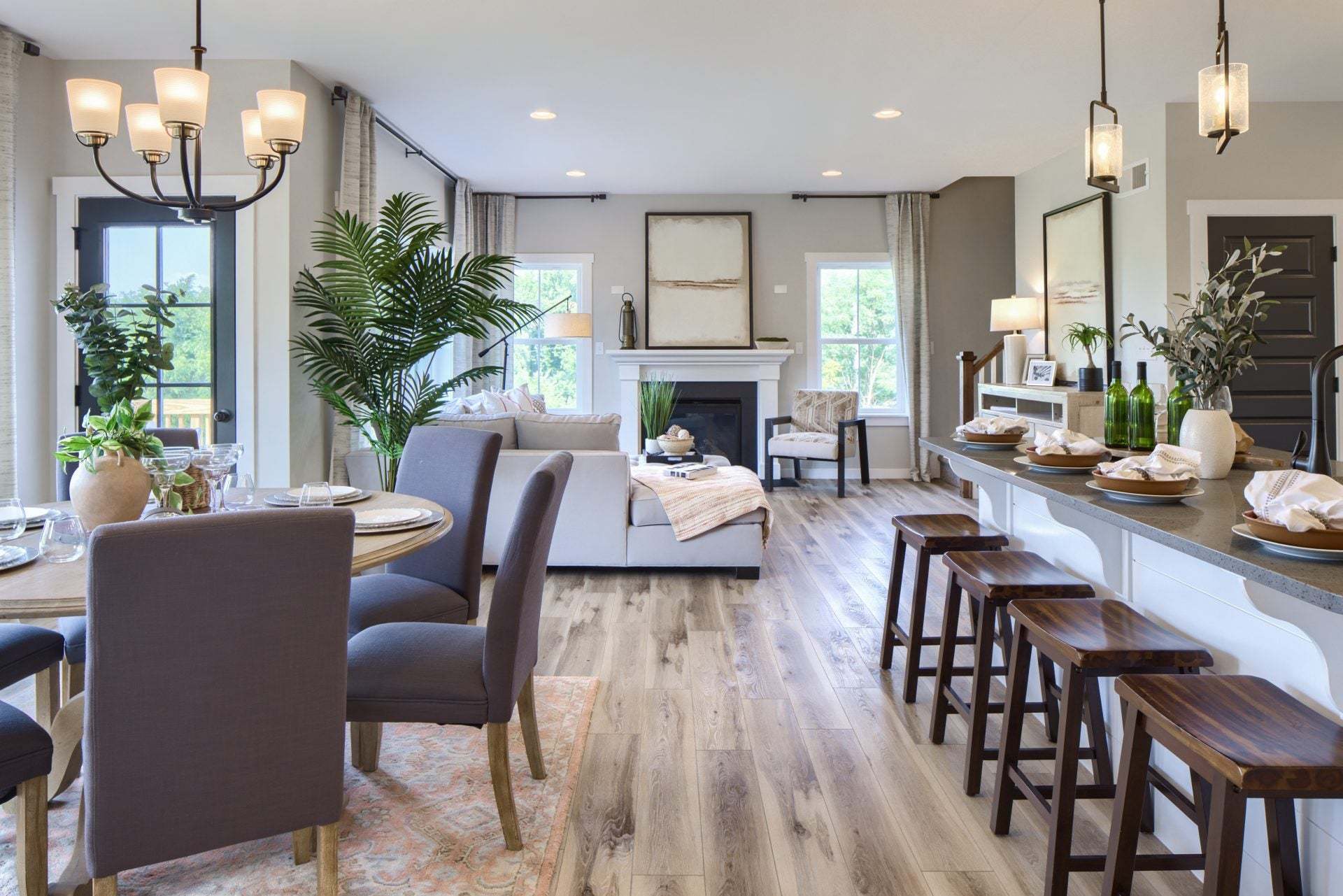 Classic Kitchen and Dining Room