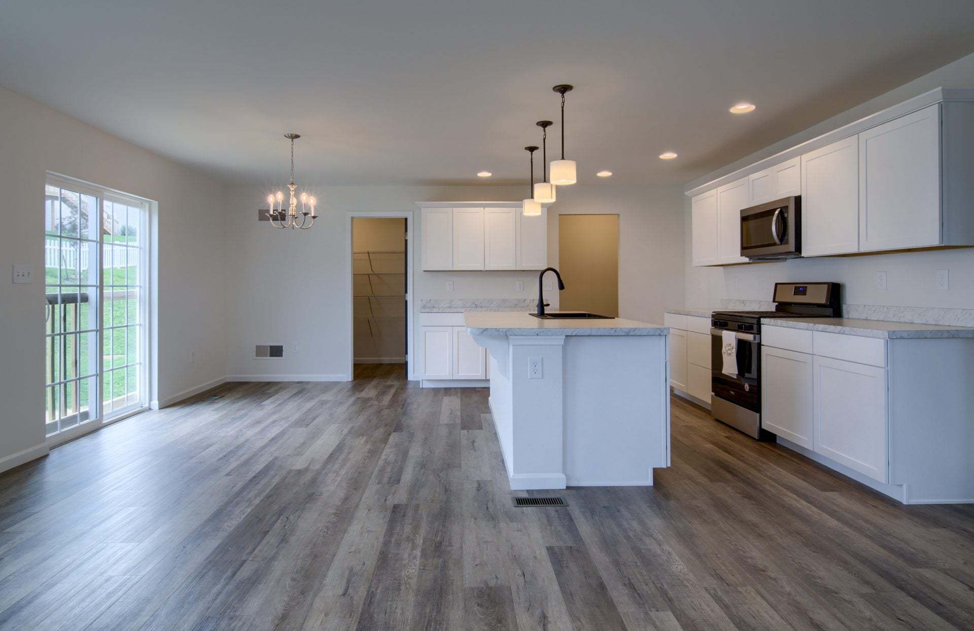 Classic Kitchen and Dining Room