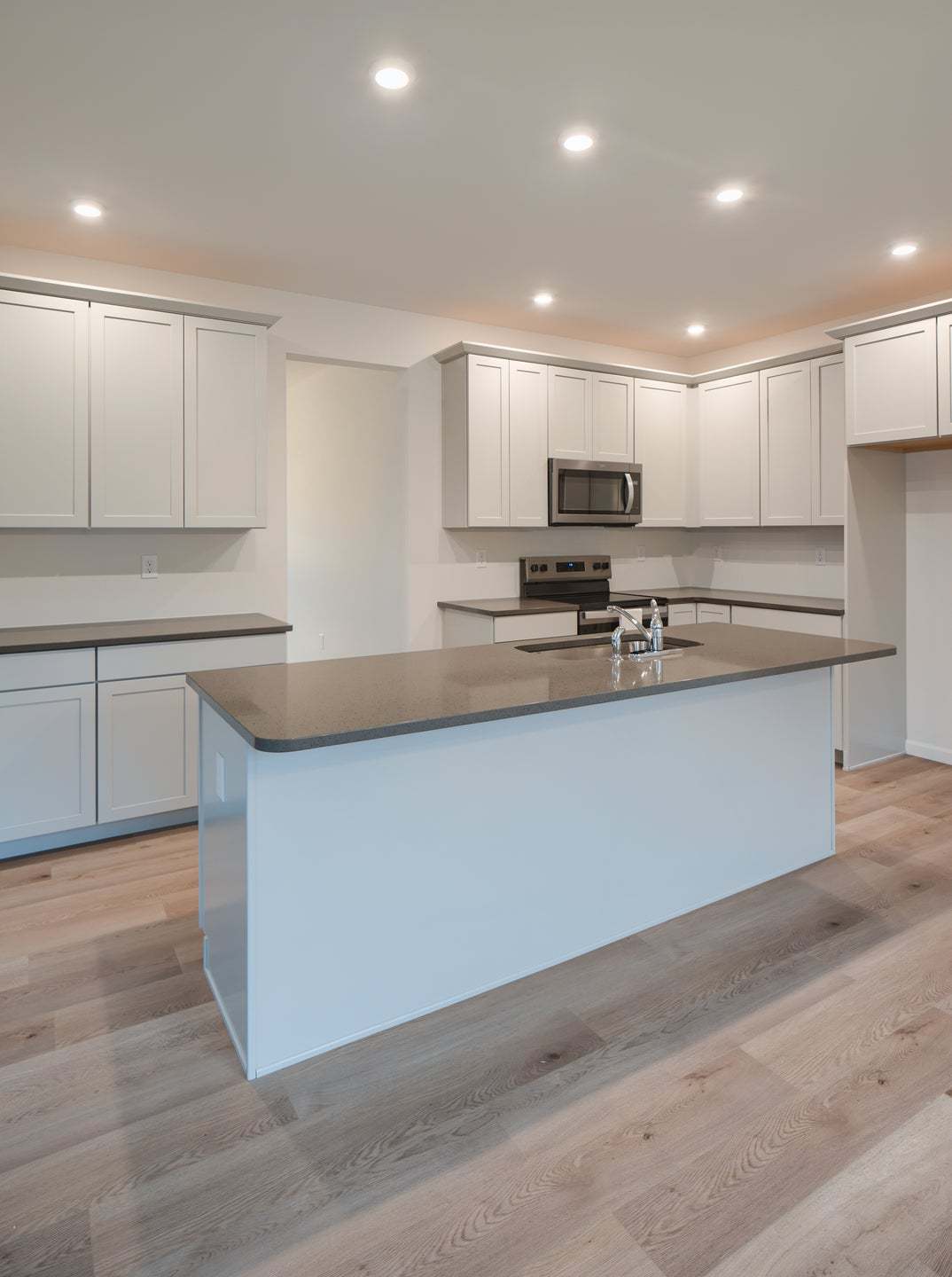 Classic Kitchen W/ Upgrades