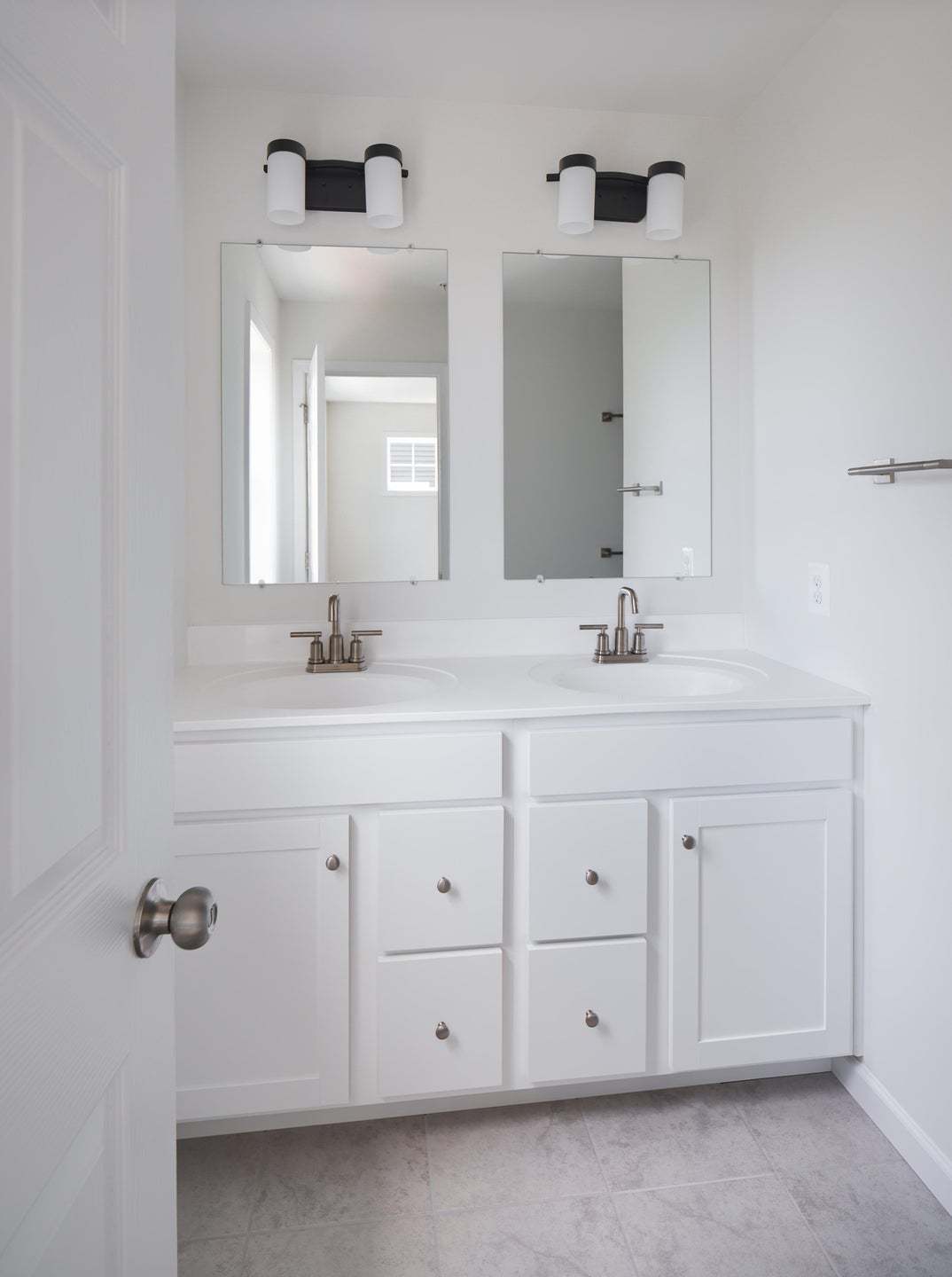 Standard Bath w/ Upgrades