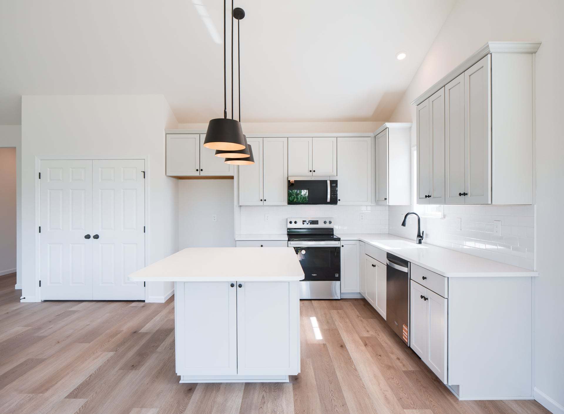 Standard Kitchen W/Upgrades