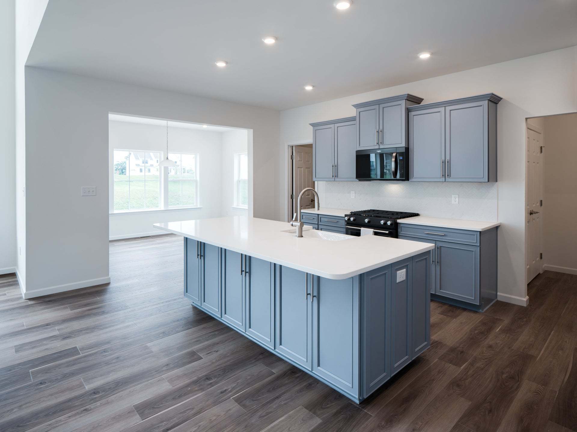 Classic Kitchen and Morning Room