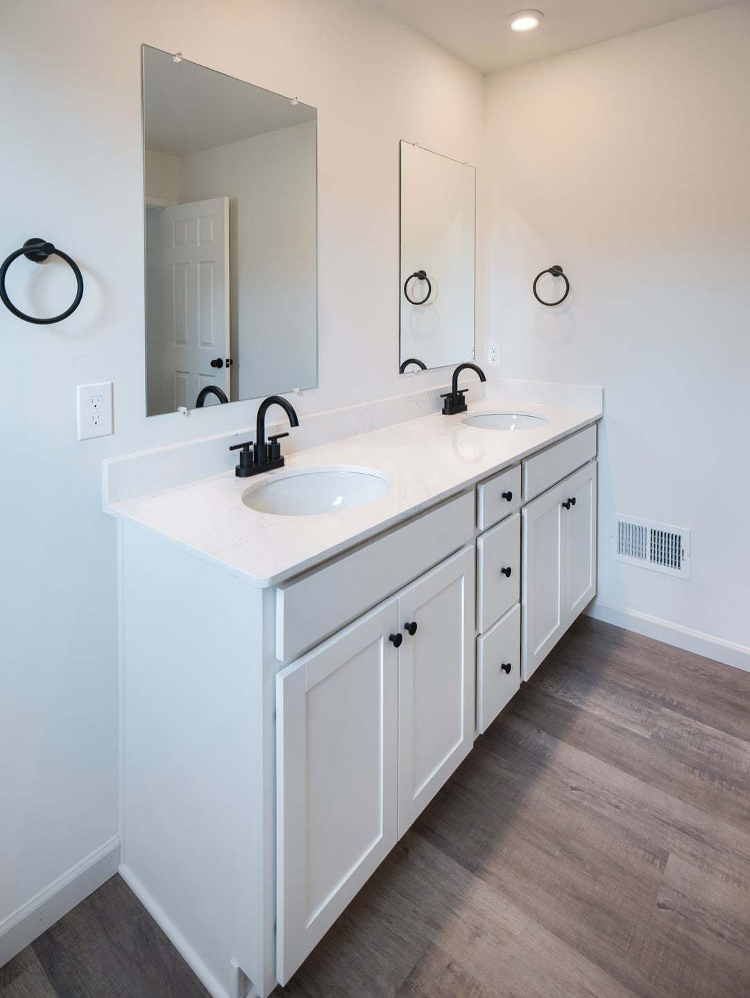 Standard Bath W/Upgrades