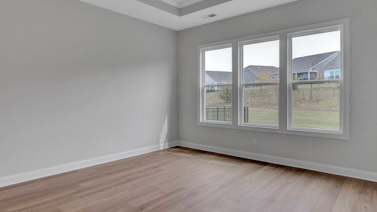Julia Model | Owner's Suite