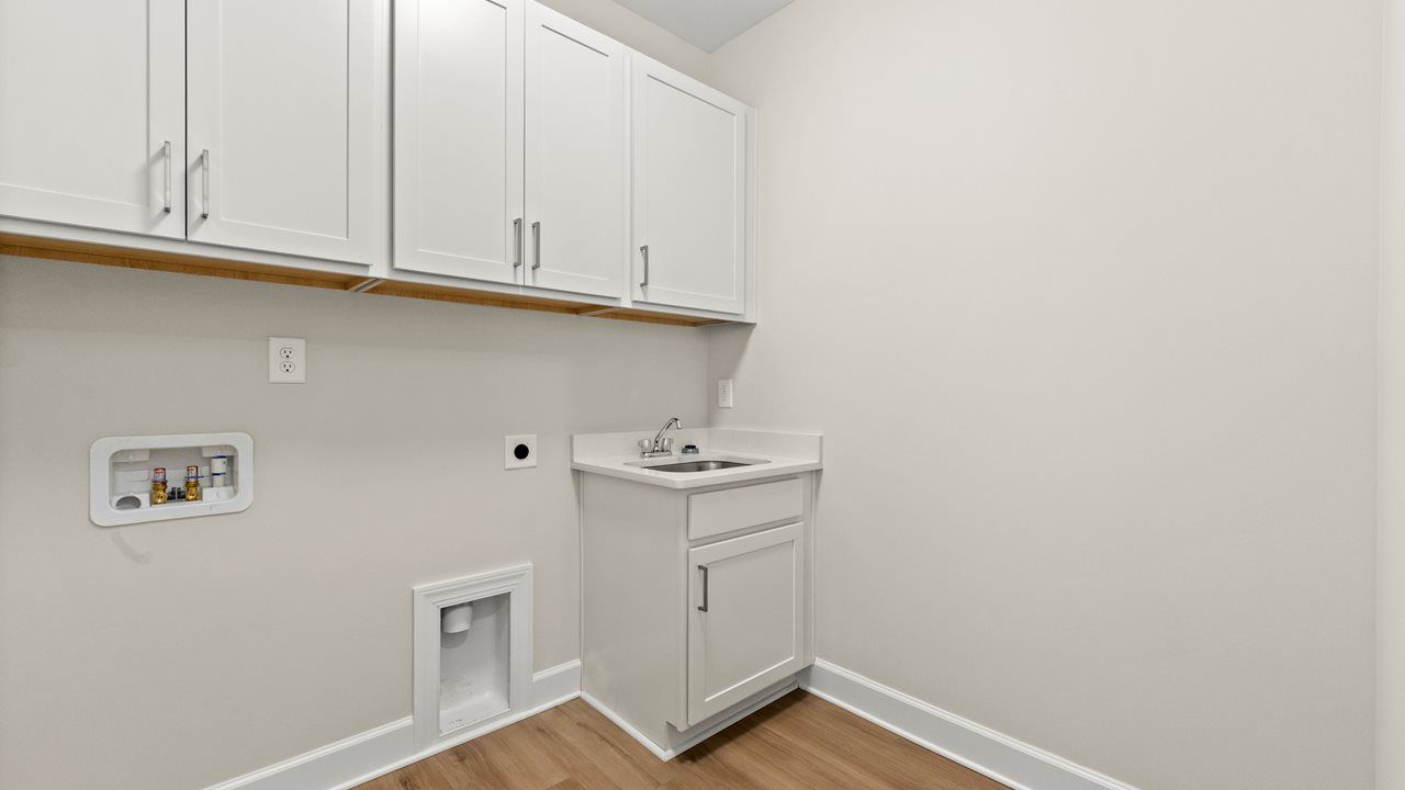 Cedar Model | Laundry