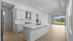 423 SE Via Sangro (Caroline)