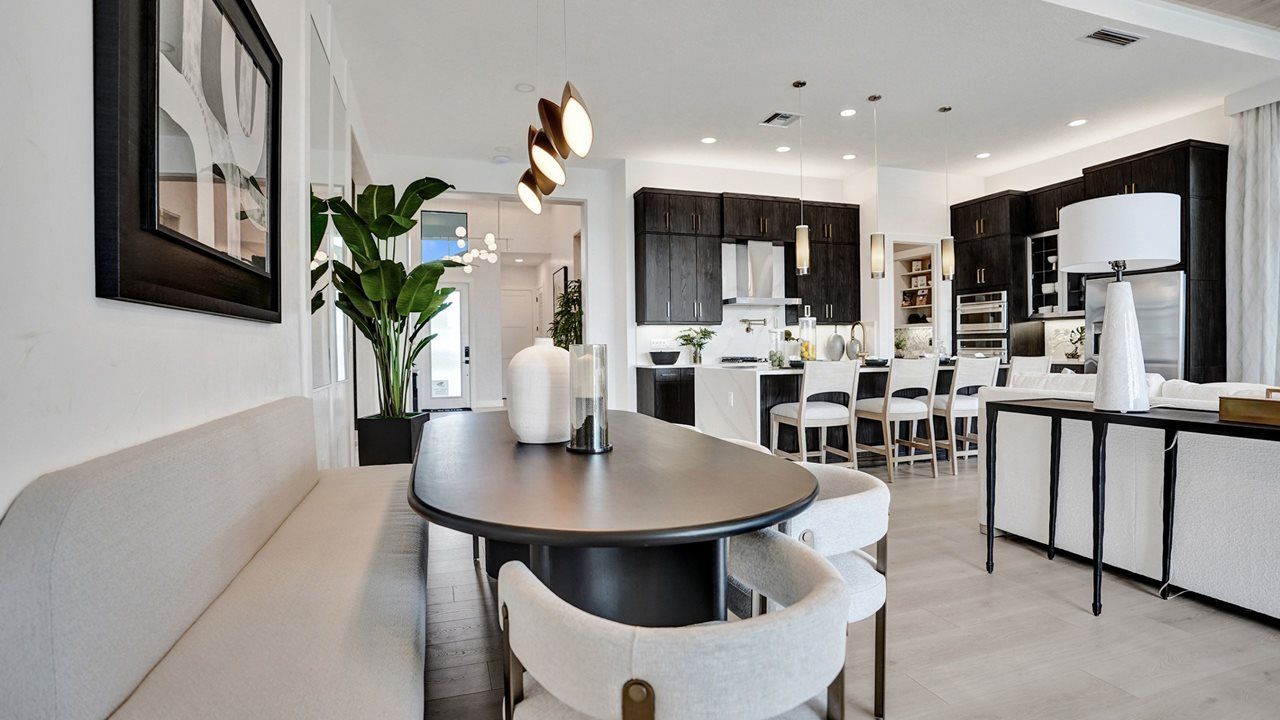 Dining to Kitchen