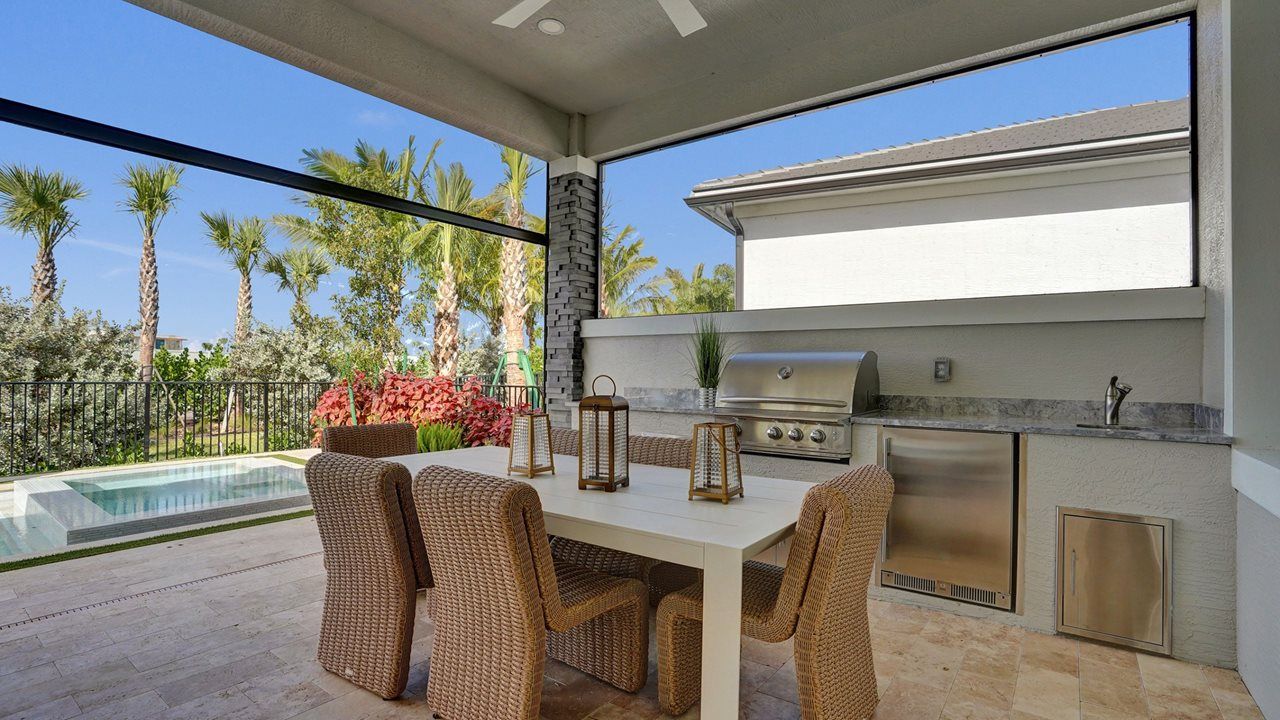 Outdoor Kitchen