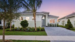 5379 Hutchinson Way (Lila)