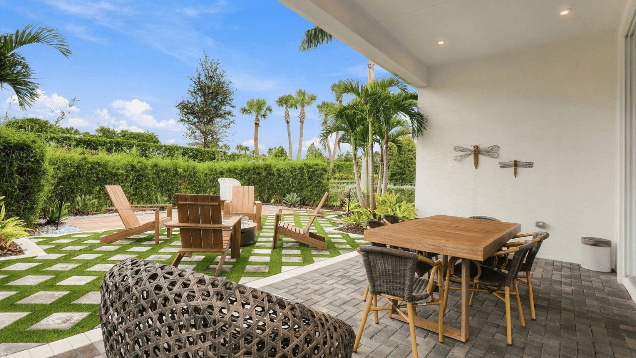 Lila Model | Lanai and Backyard