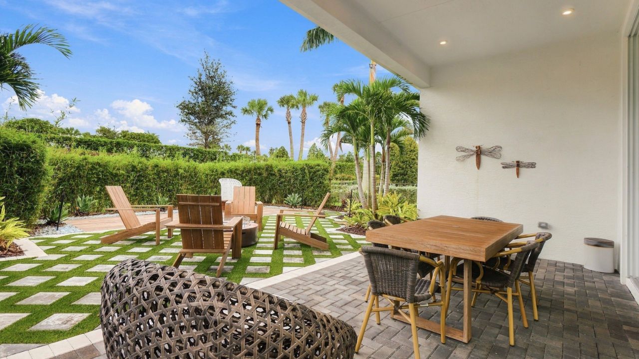 Lila Model | Lanai and Backyard