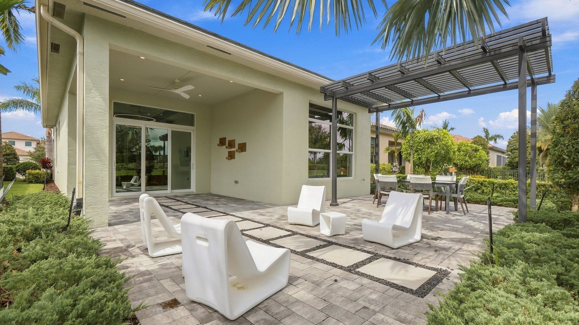 Covered Lanai and Backyard