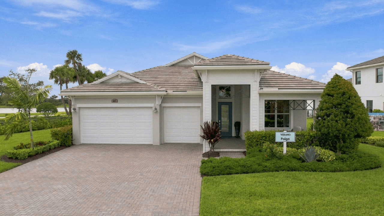 Paige Model | Front Exterior