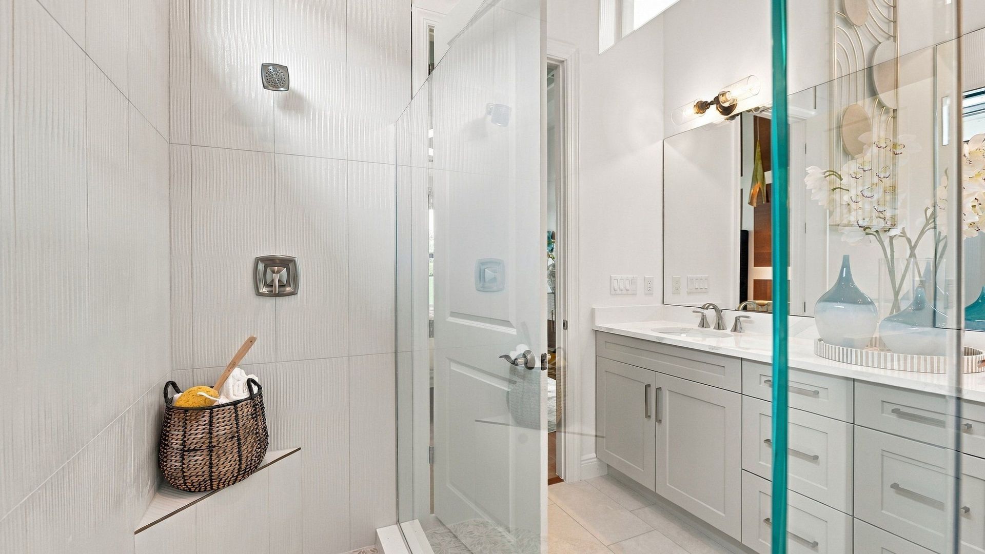 Owner's Bath