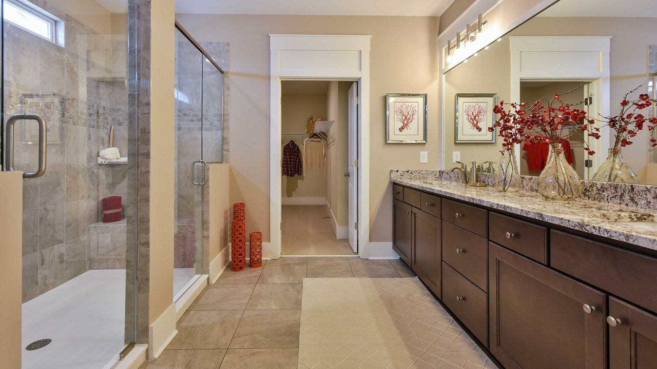Oakside Model Home | Owner's Bath