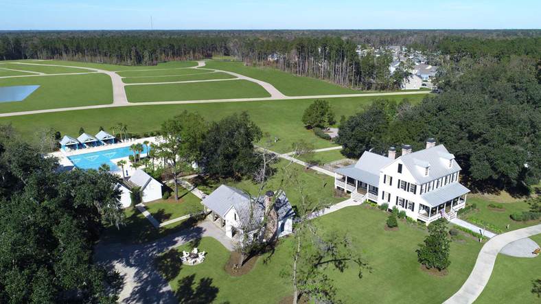 The Ponds Farmhouse Social Center