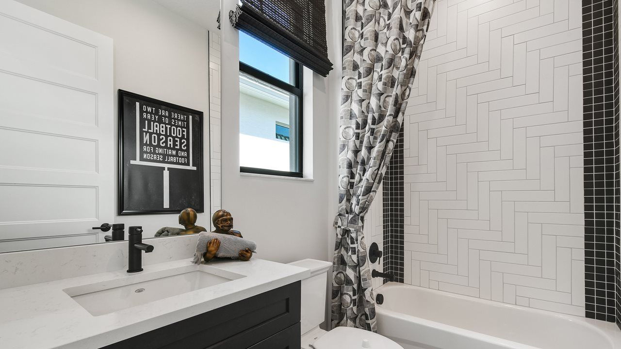 Madison Model | Secondary Bath