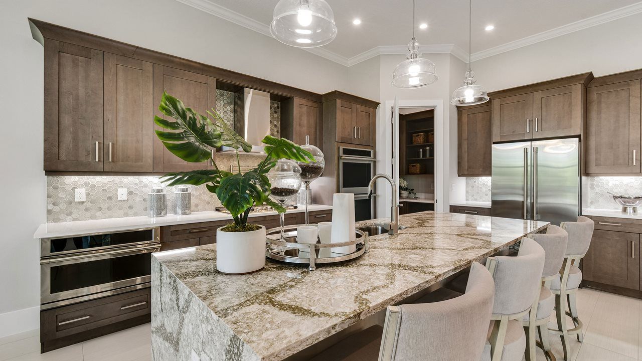 Riley Model | Island Kitchen